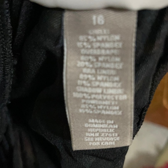 Croft&Barrow One Piece Floral Bathing Suit - Picture 3 of 6